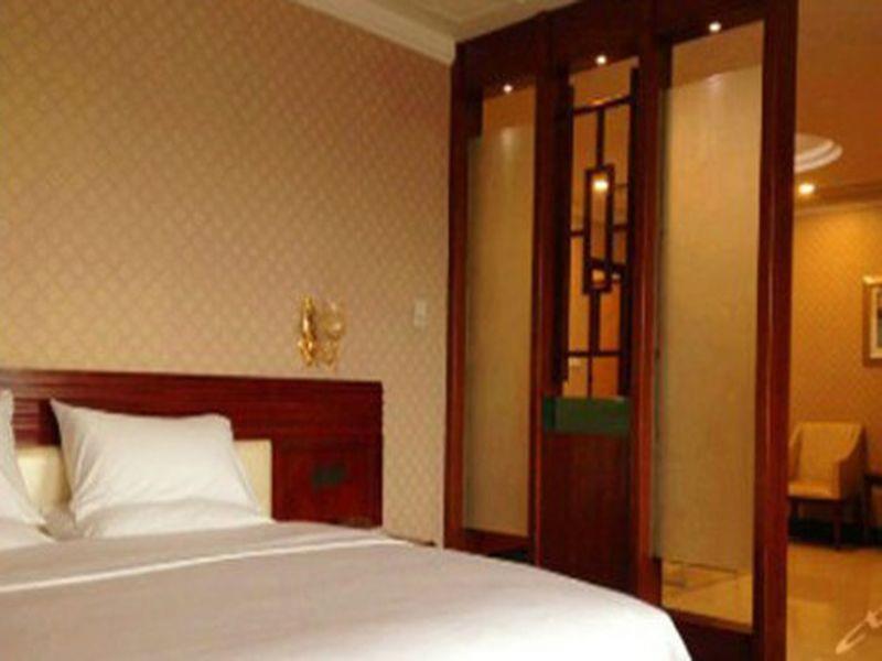 Starway Hotel Guangzhou Xintang Branch Eksteriør bilde
